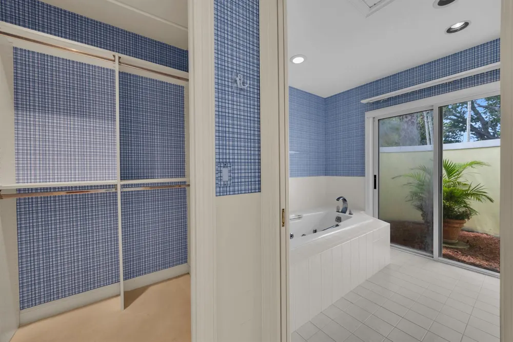 7107 SE Golfhouse Drive Hobe Sound, FL 33455