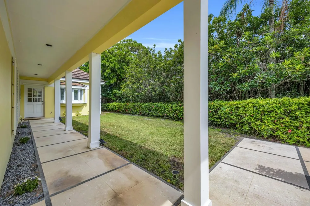 7107 SE Golfhouse Drive Hobe Sound, FL 33455