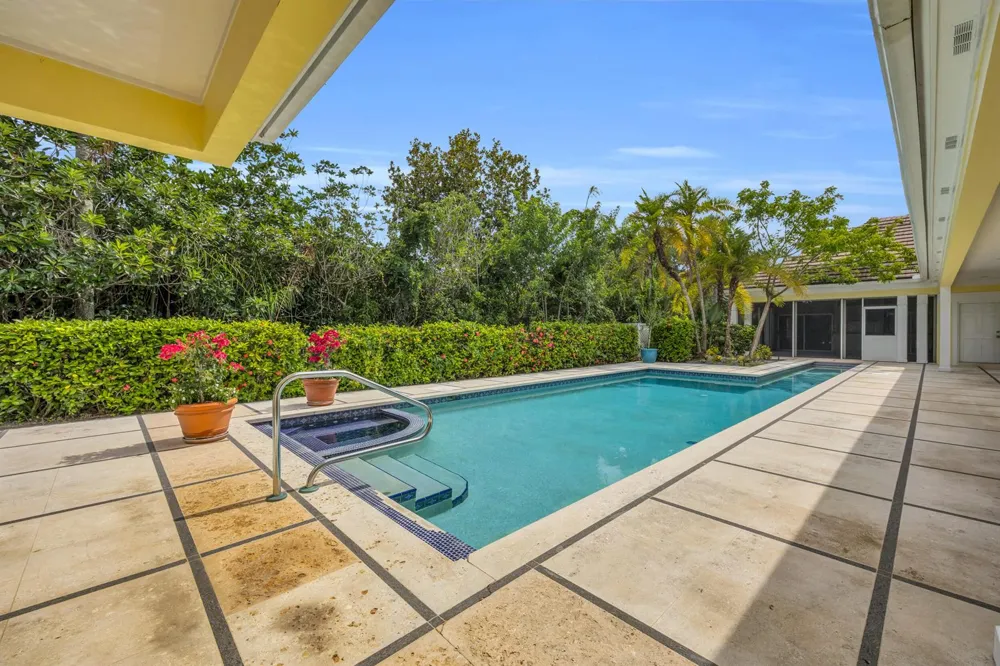 7107 SE Golfhouse Drive Hobe Sound, FL 33455