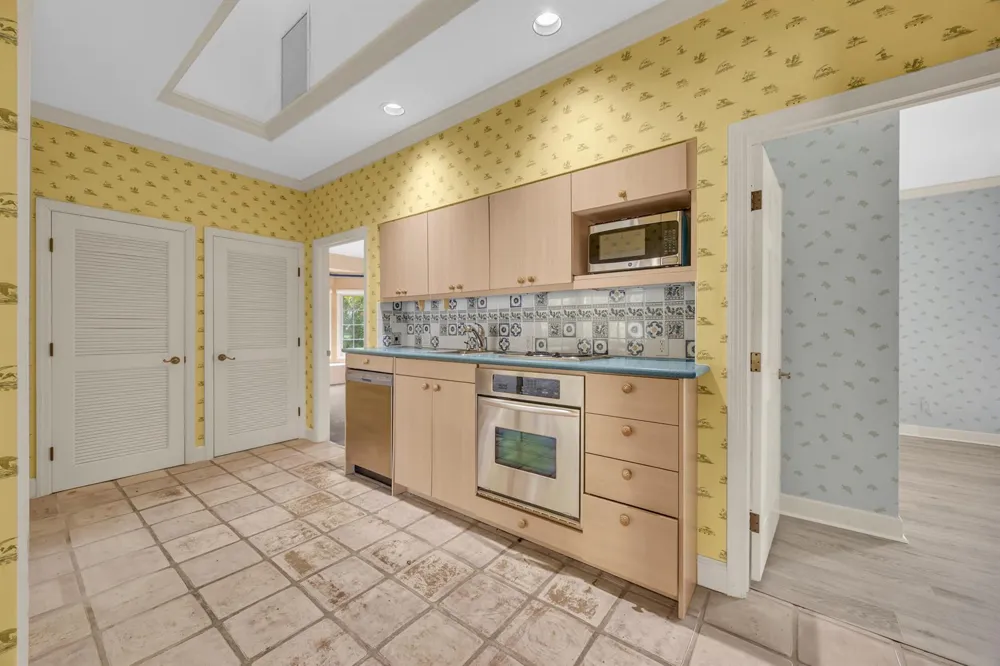 7107 SE Golfhouse Drive Hobe Sound, FL 33455