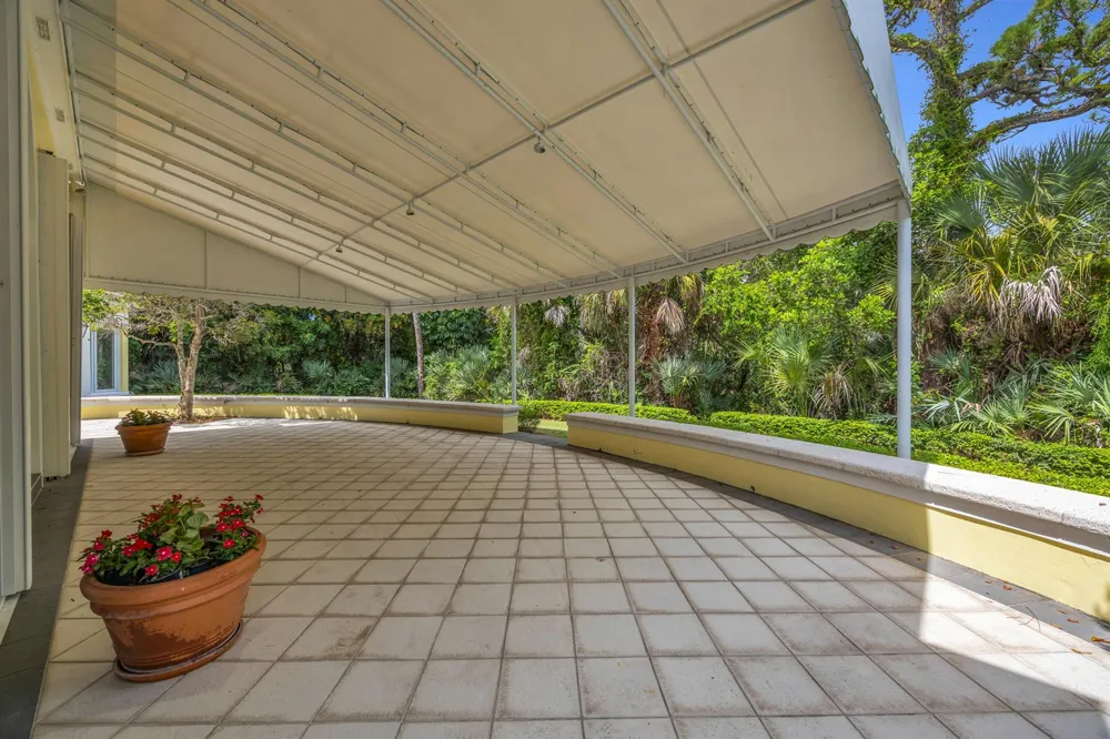 7107 SE Golfhouse Drive Hobe Sound, FL 33455