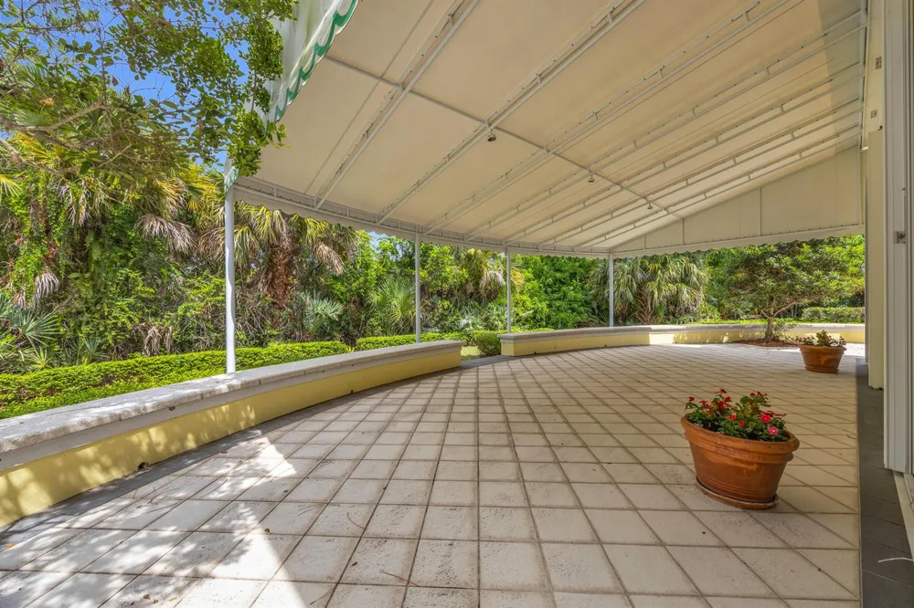 7107 SE Golfhouse Drive Hobe Sound, FL 33455