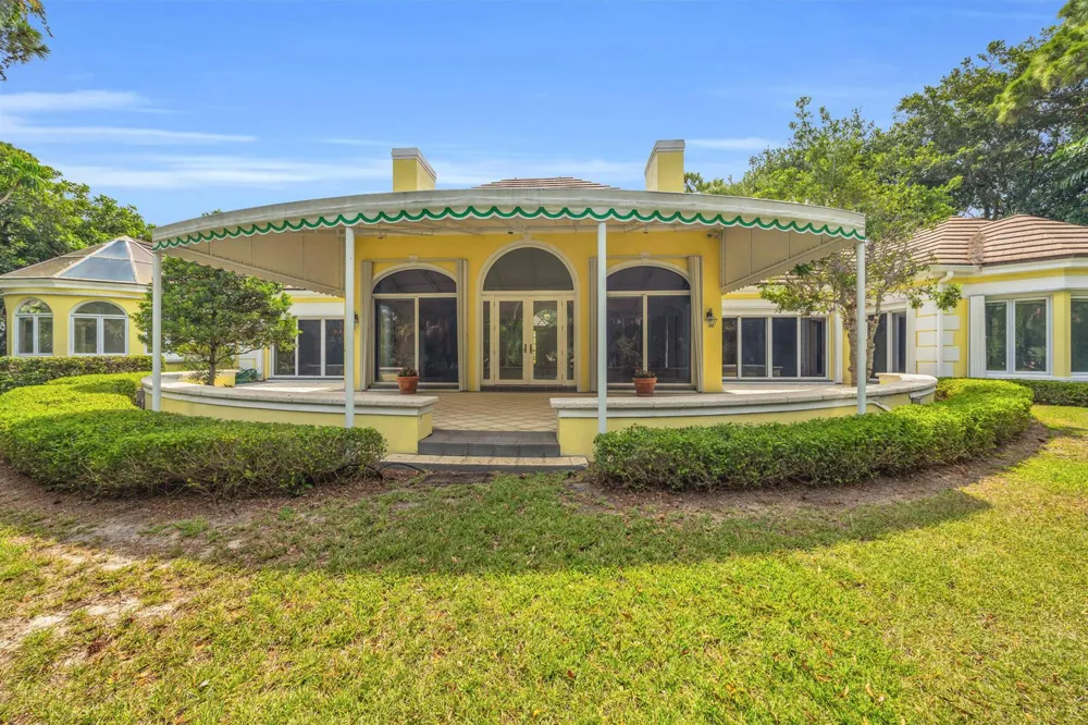 7107 SE Golfhouse Drive Hobe Sound, FL 33455