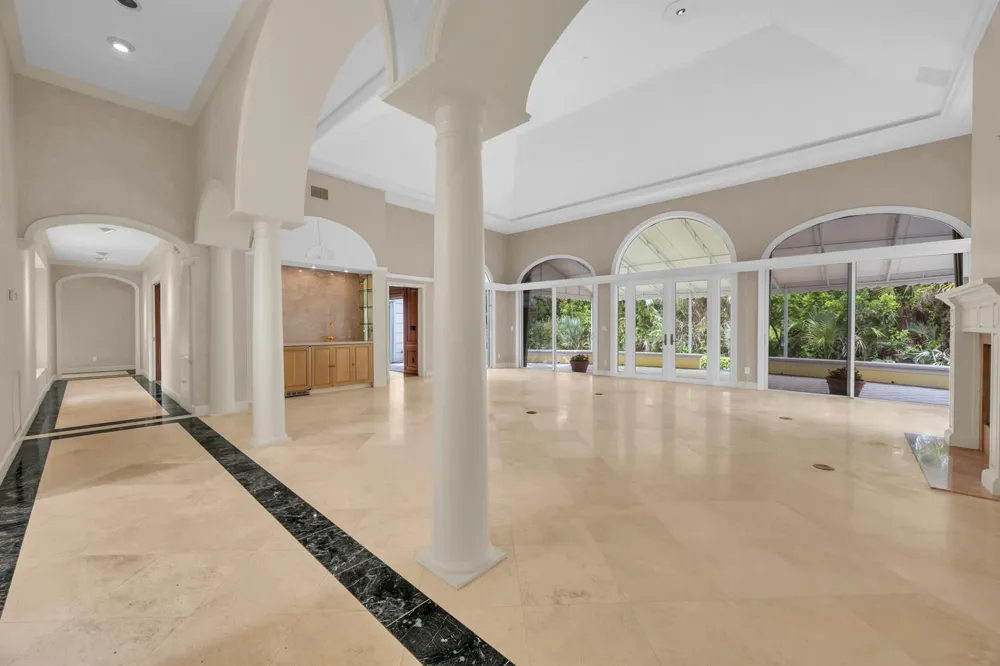 7107 SE Golfhouse Drive Hobe Sound, FL 33455