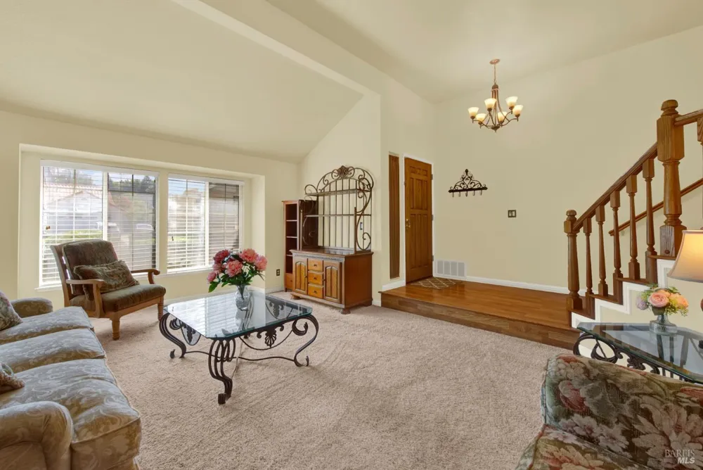 212 Wrentham Drive Vacaville, CA 95688