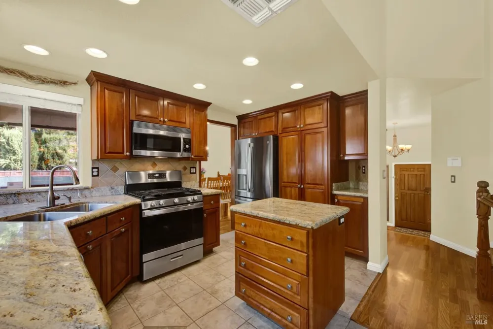 212 Wrentham Drive Vacaville, CA 95688