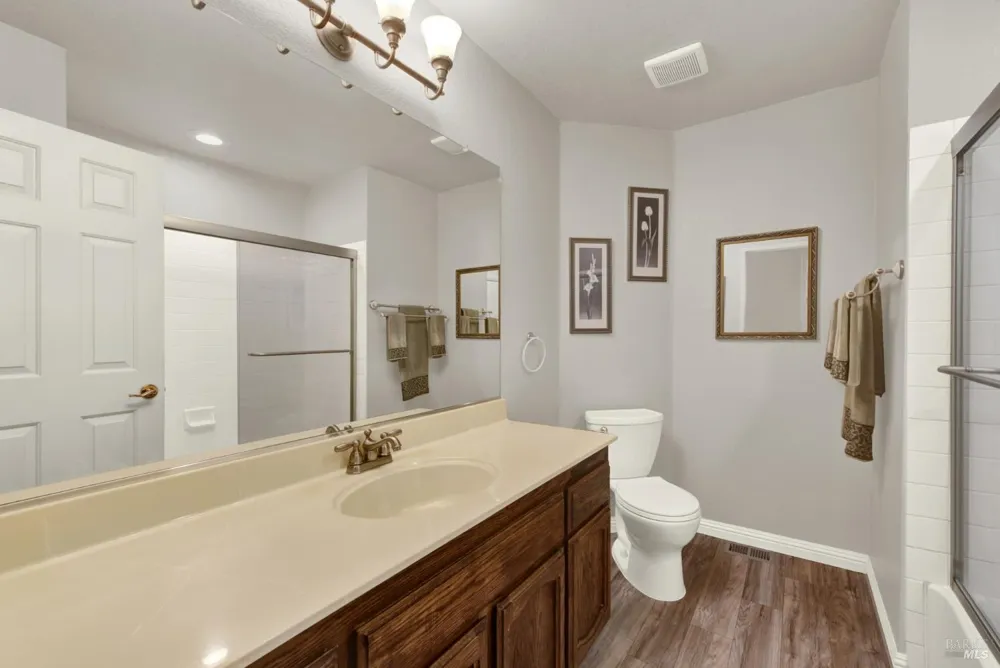 212 Wrentham Drive Vacaville, CA 95688