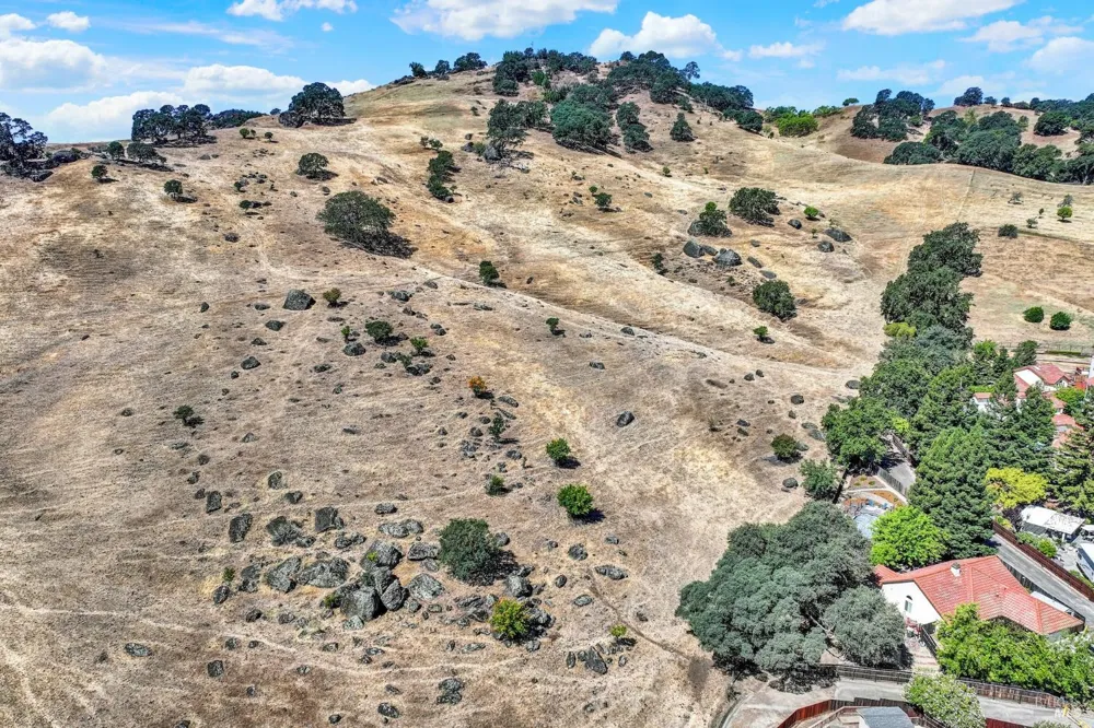 212 Wrentham Drive Vacaville, CA 95688