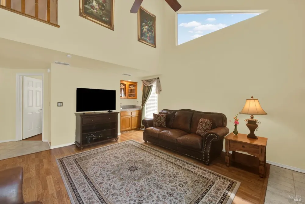 212 Wrentham Drive Vacaville, CA 95688