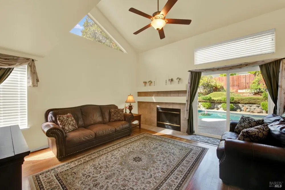 212 Wrentham Drive Vacaville, CA 95688