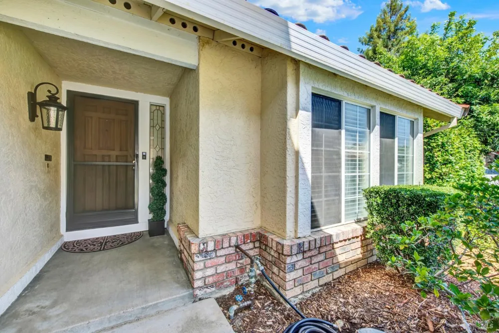 212 Wrentham Drive Vacaville, CA 95688