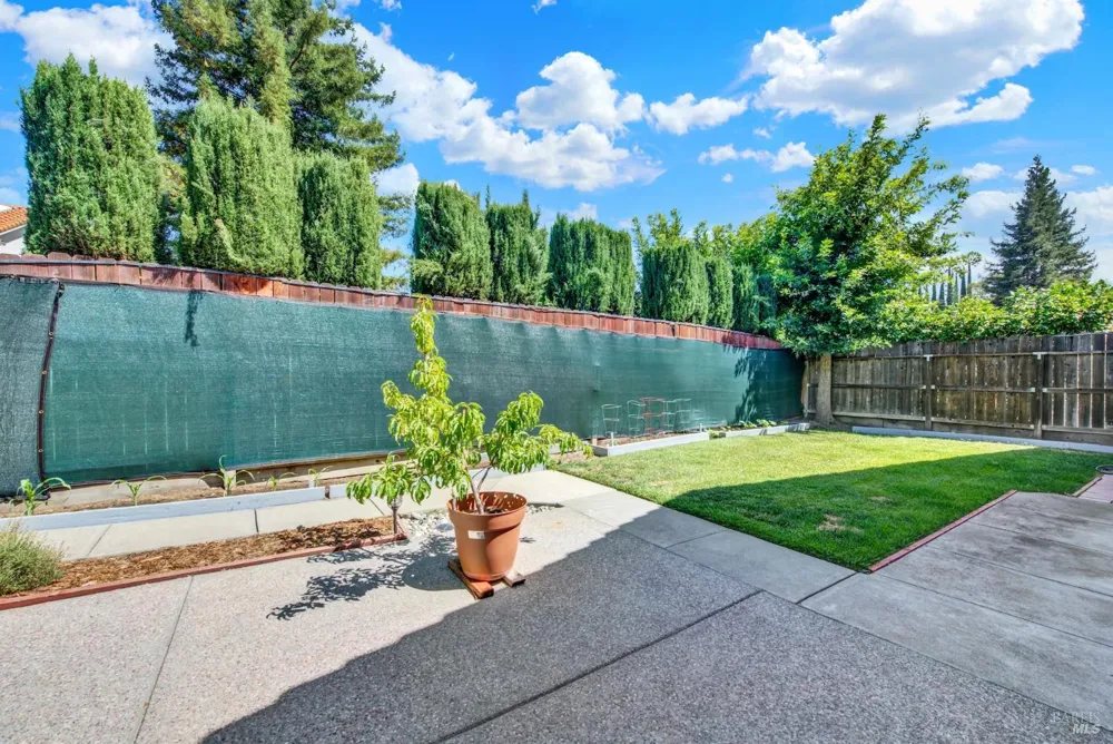 212 Wrentham Drive Vacaville, CA 95688