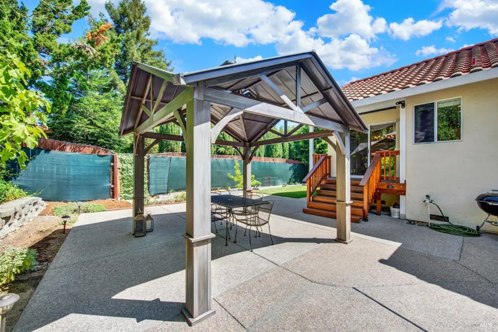 212 Wrentham Drive Vacaville, CA 95688