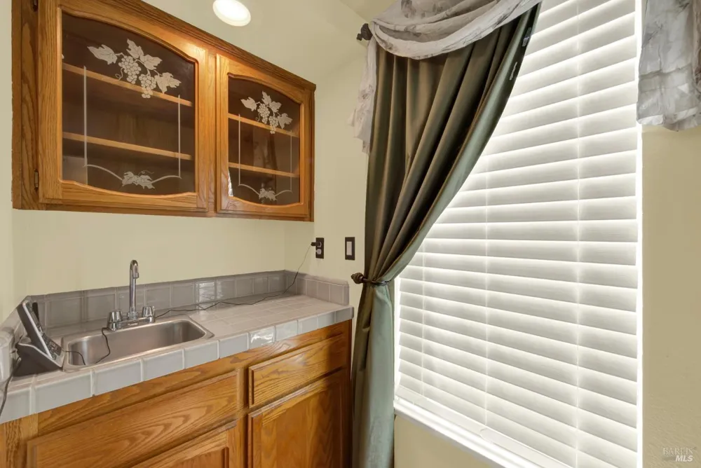 212 Wrentham Drive Vacaville, CA 95688