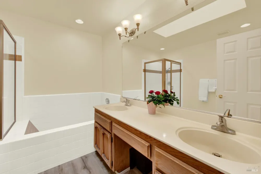 212 Wrentham Drive Vacaville, CA 95688