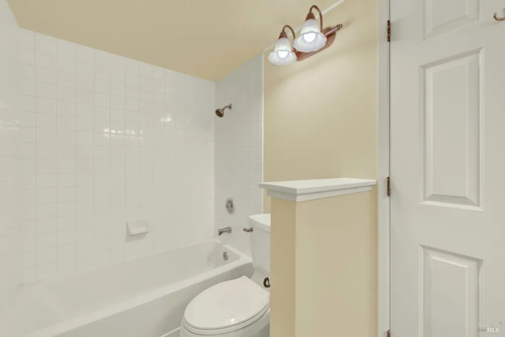 212 Wrentham Drive Vacaville, CA 95688