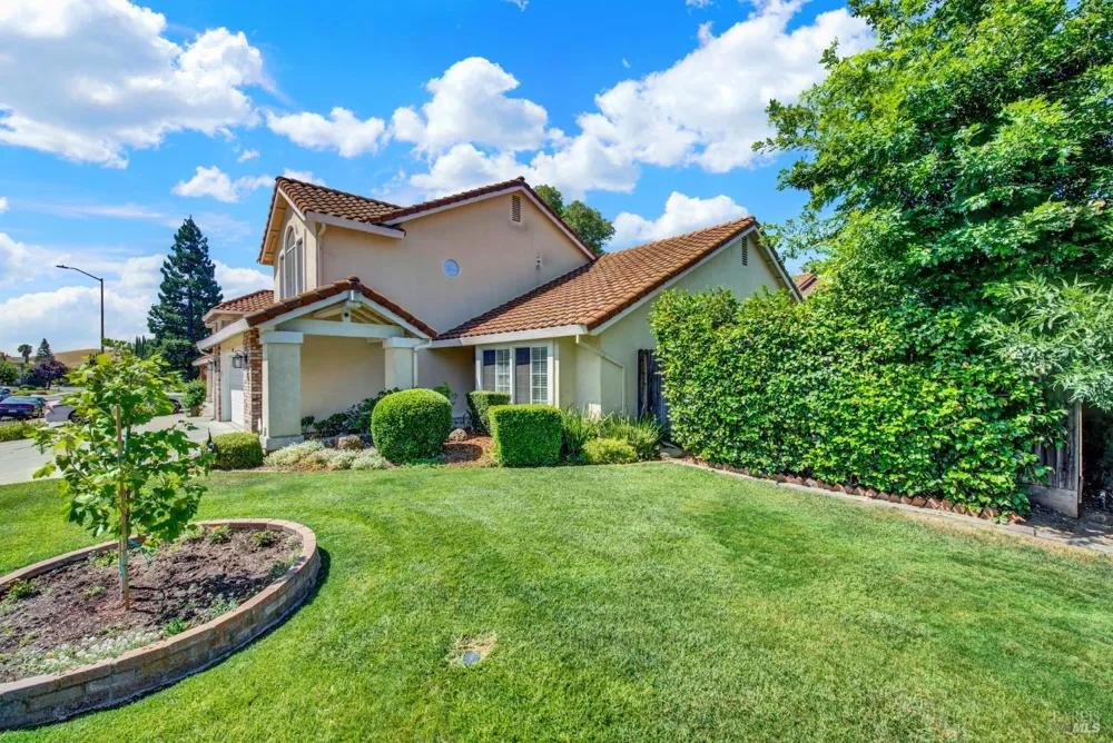 212 Wrentham Drive Vacaville, CA 95688