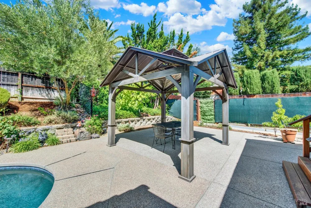 212 Wrentham Drive Vacaville, CA 95688