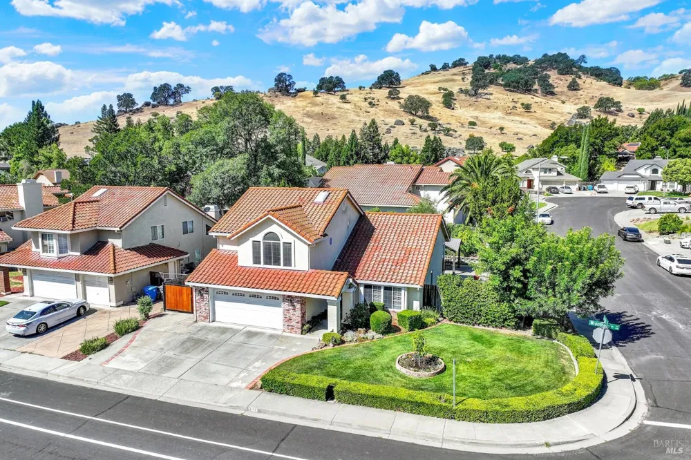 212 Wrentham Drive Vacaville, CA 95688