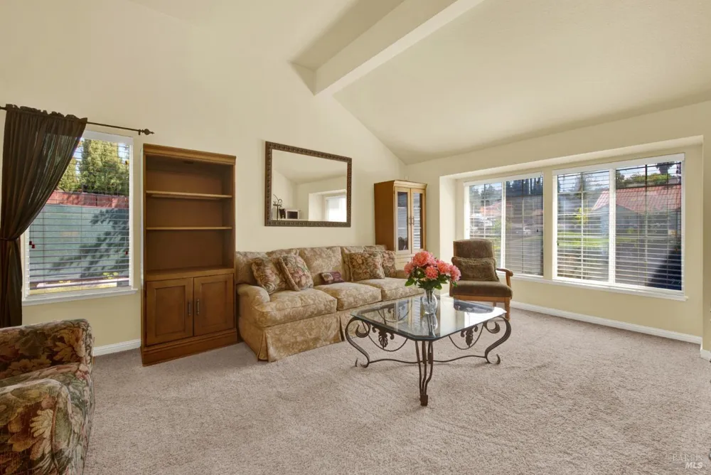 212 Wrentham Drive Vacaville, CA 95688