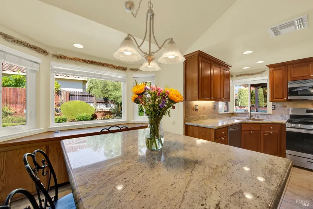 212 Wrentham Drive Vacaville, CA 95688