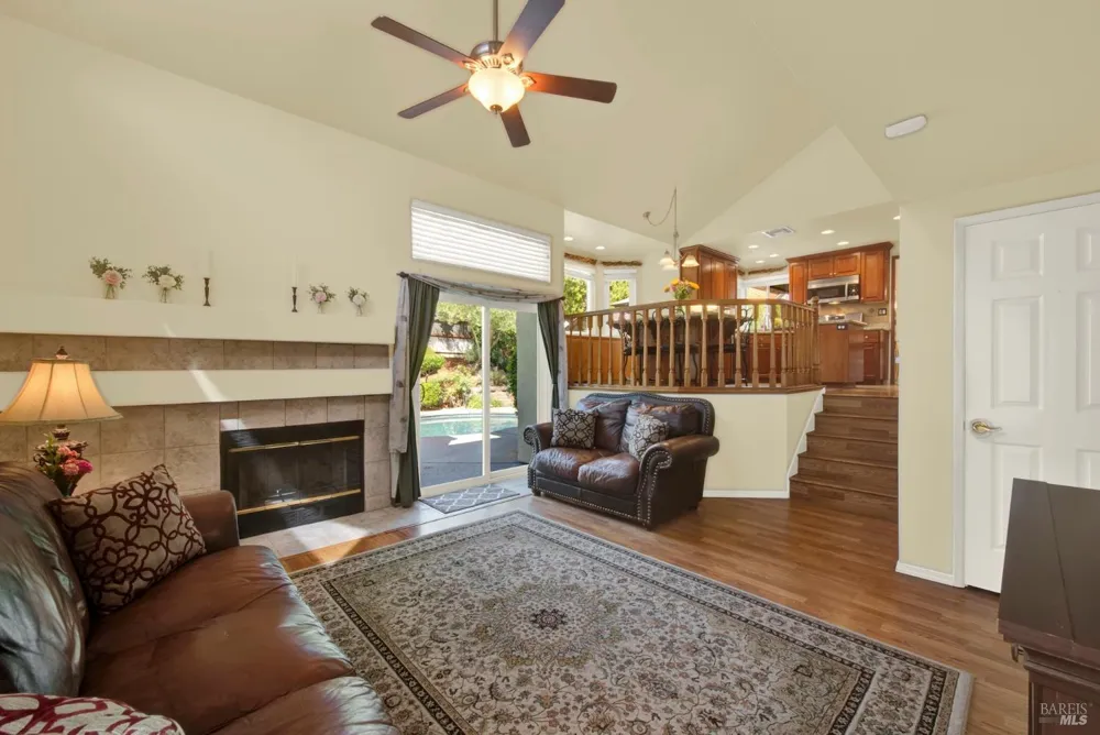 212 Wrentham Drive Vacaville, CA 95688