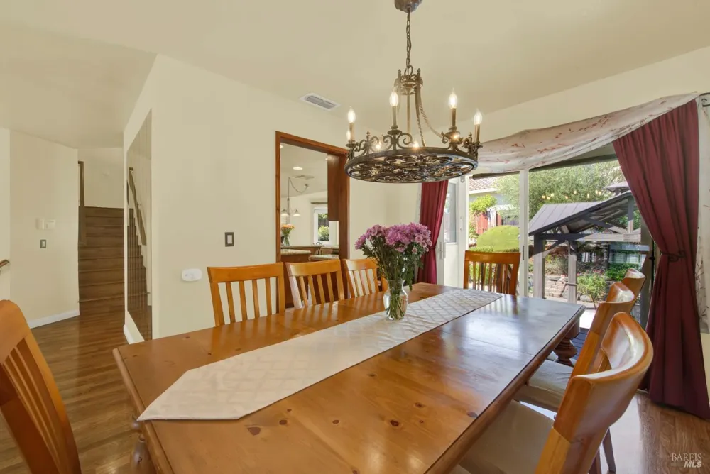 212 Wrentham Drive Vacaville, CA 95688
