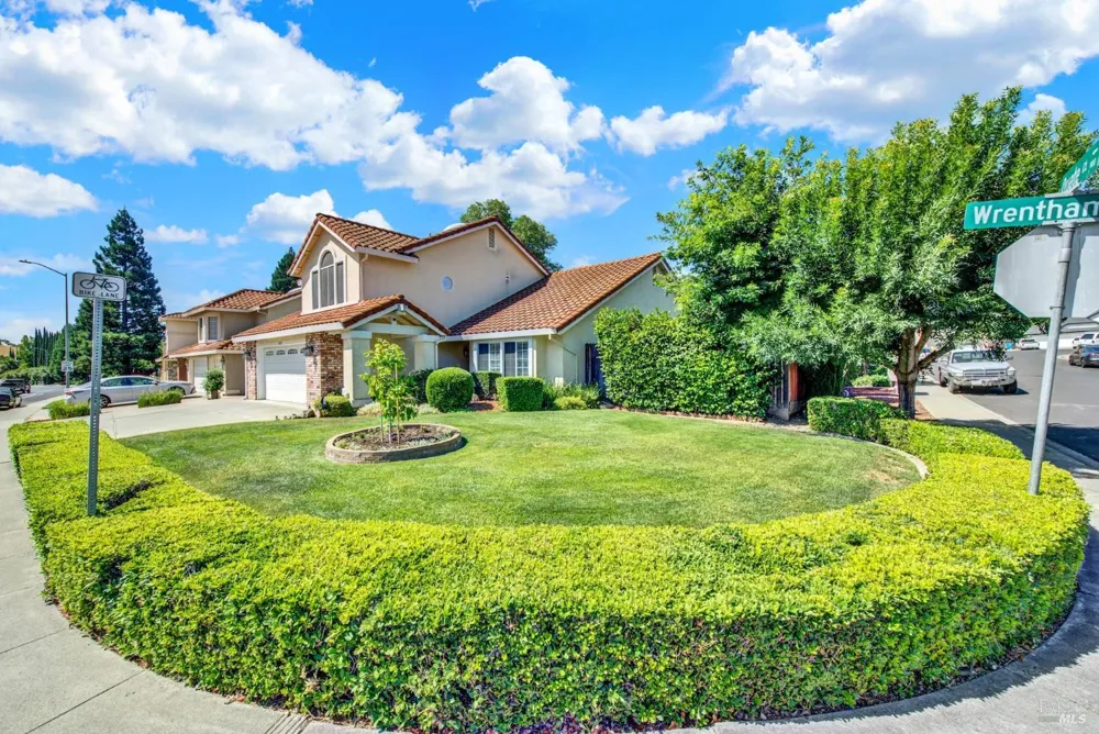 212 Wrentham Drive Vacaville, CA 95688