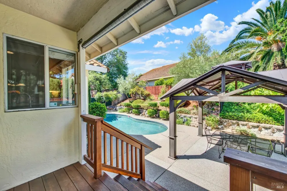 212 Wrentham Drive Vacaville, CA 95688
