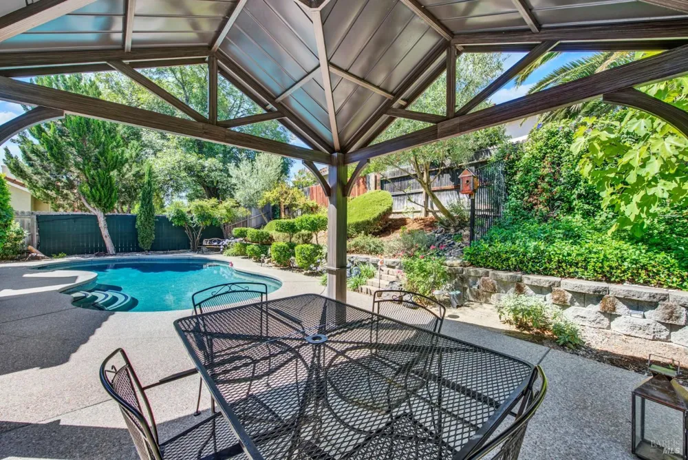 212 Wrentham Drive Vacaville, CA 95688