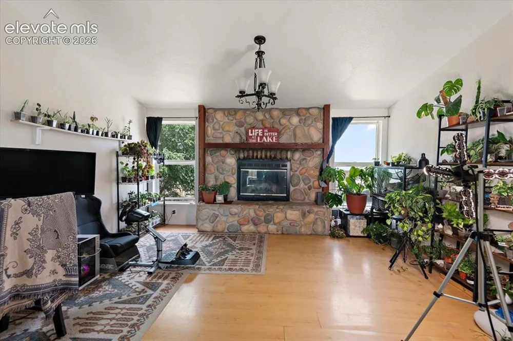 544 Raymont Drive Pueblo, CO 81007