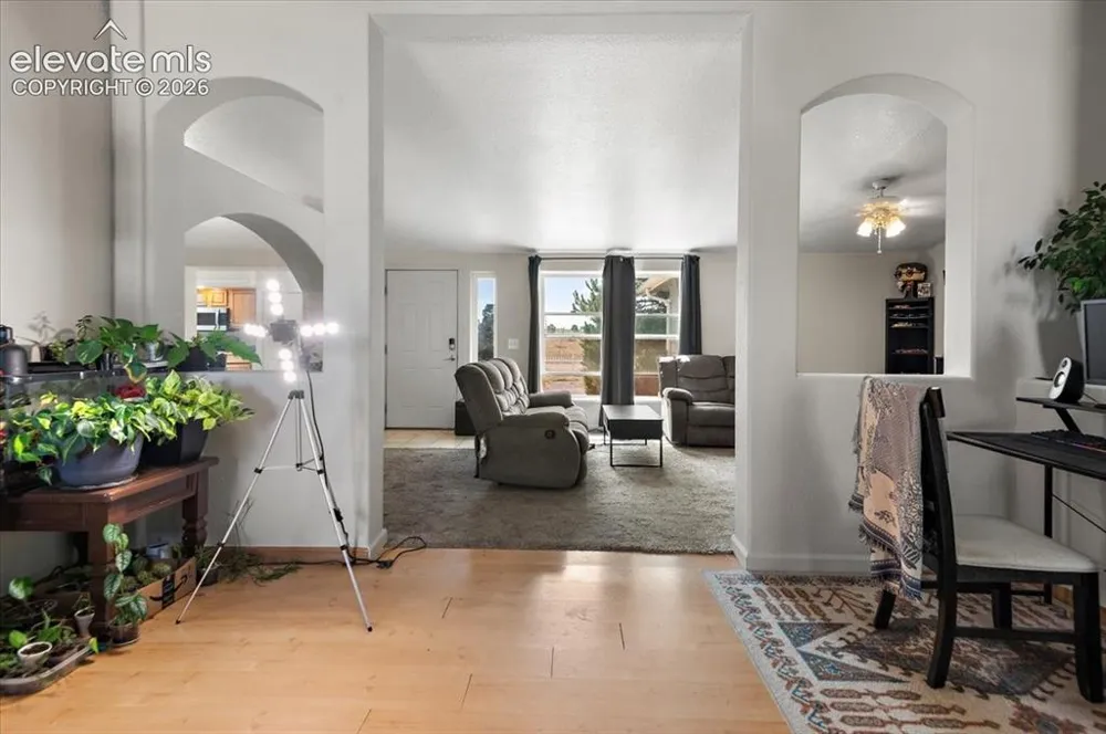 544 Raymont Drive Pueblo, CO 81007
