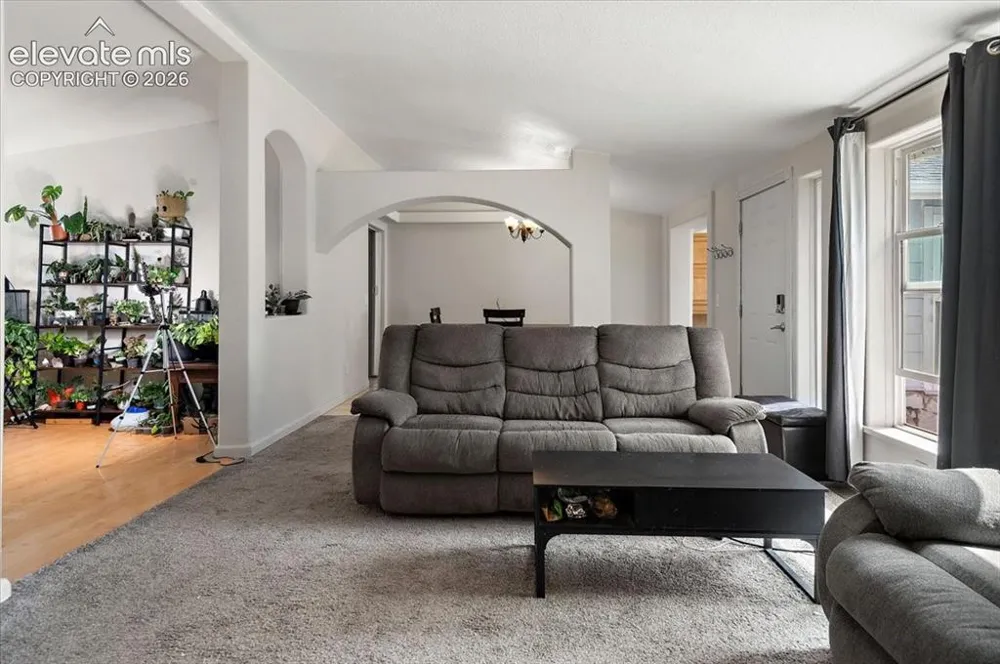 544 Raymont Drive Pueblo, CO 81007