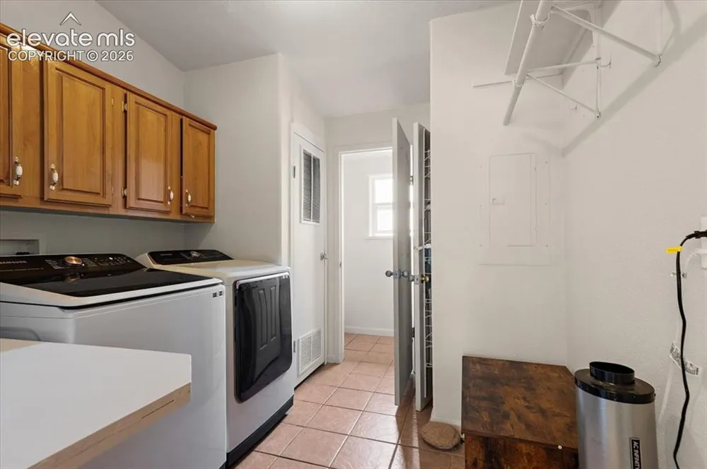 544 Raymont Drive Pueblo, CO 81007
