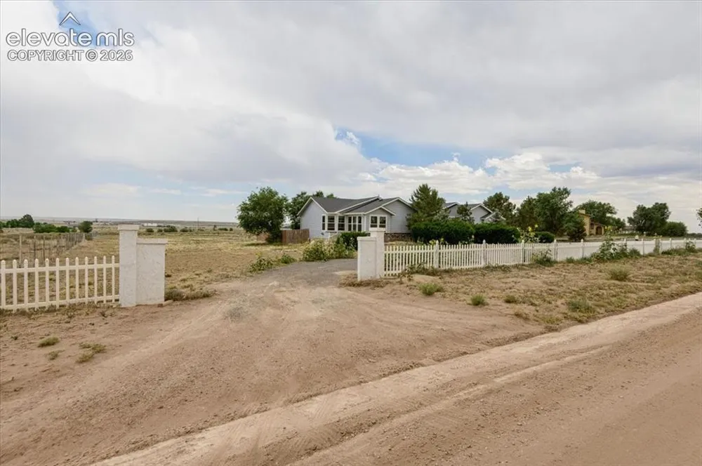 544 Raymont Drive Pueblo, CO 81007