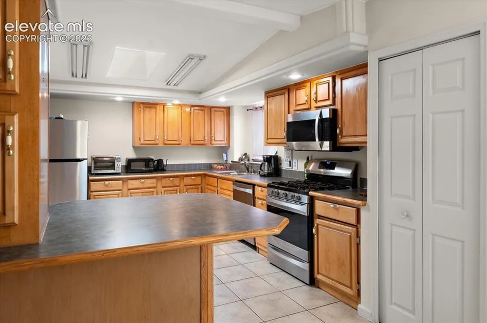 544 Raymont Drive Pueblo, CO 81007