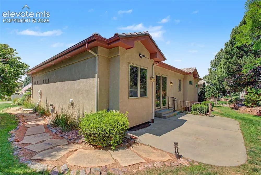 2868 Stonewall Heights Colorado Springs, CO 80909