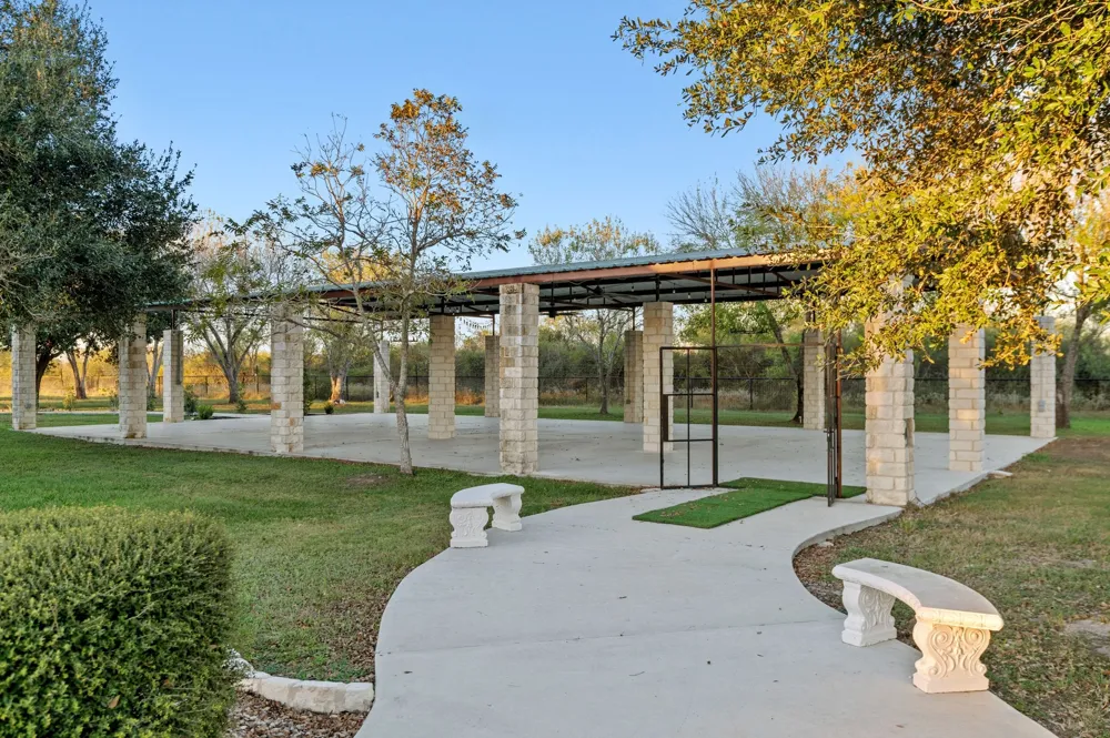 968 Tate Road Victoria, TX 77904