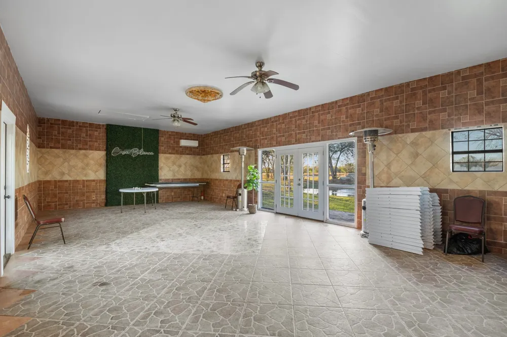 968 Tate Road Victoria, TX 77904
