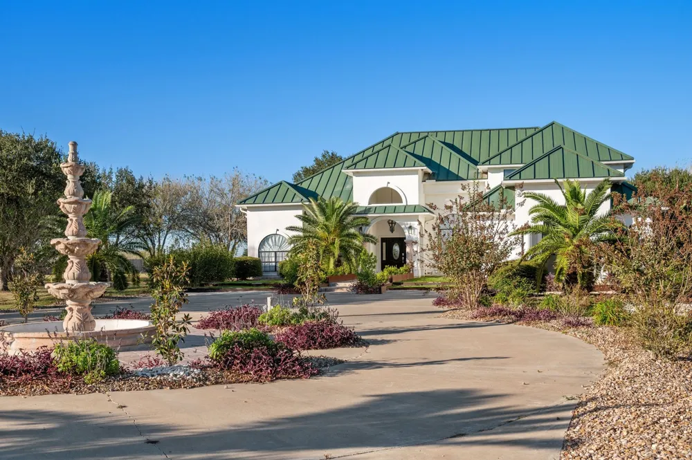 968 Tate Road Victoria, TX 77904
