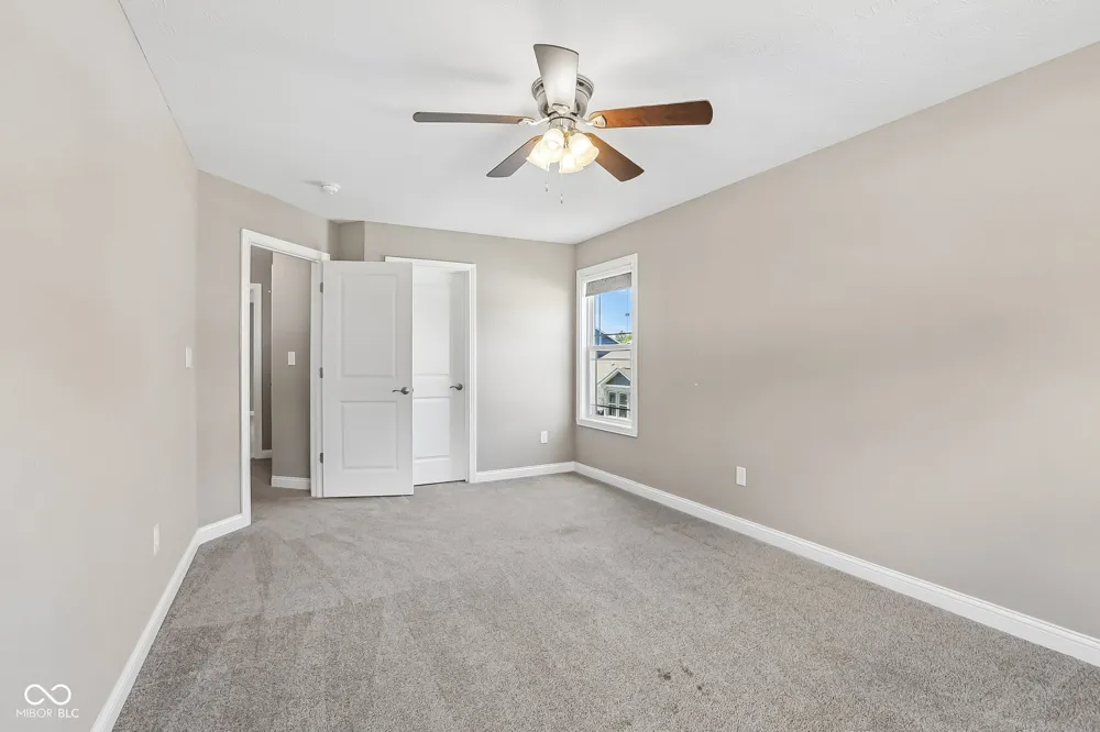 6077 Dugan Drive Whitestown, IN 46075