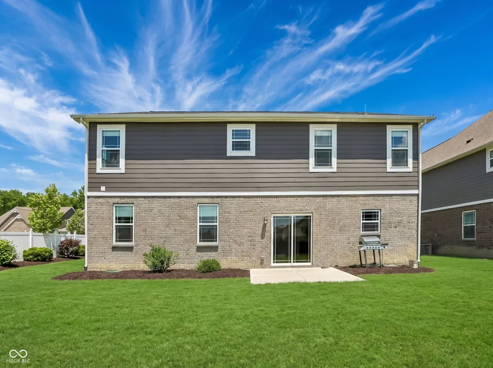 6077 Dugan Drive Whitestown, IN 46075