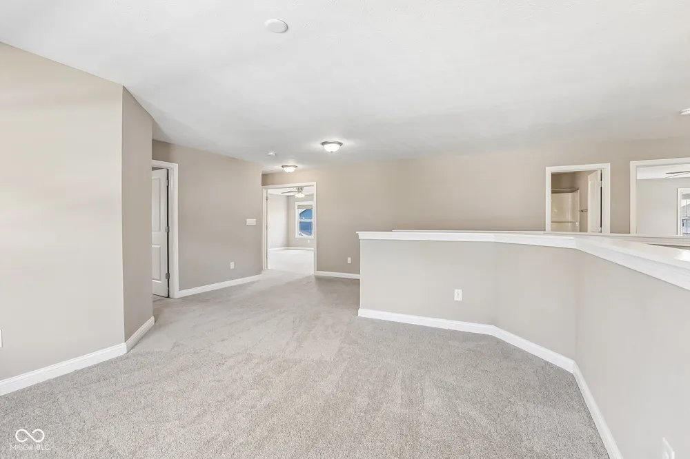 6077 Dugan Drive Whitestown, IN 46075
