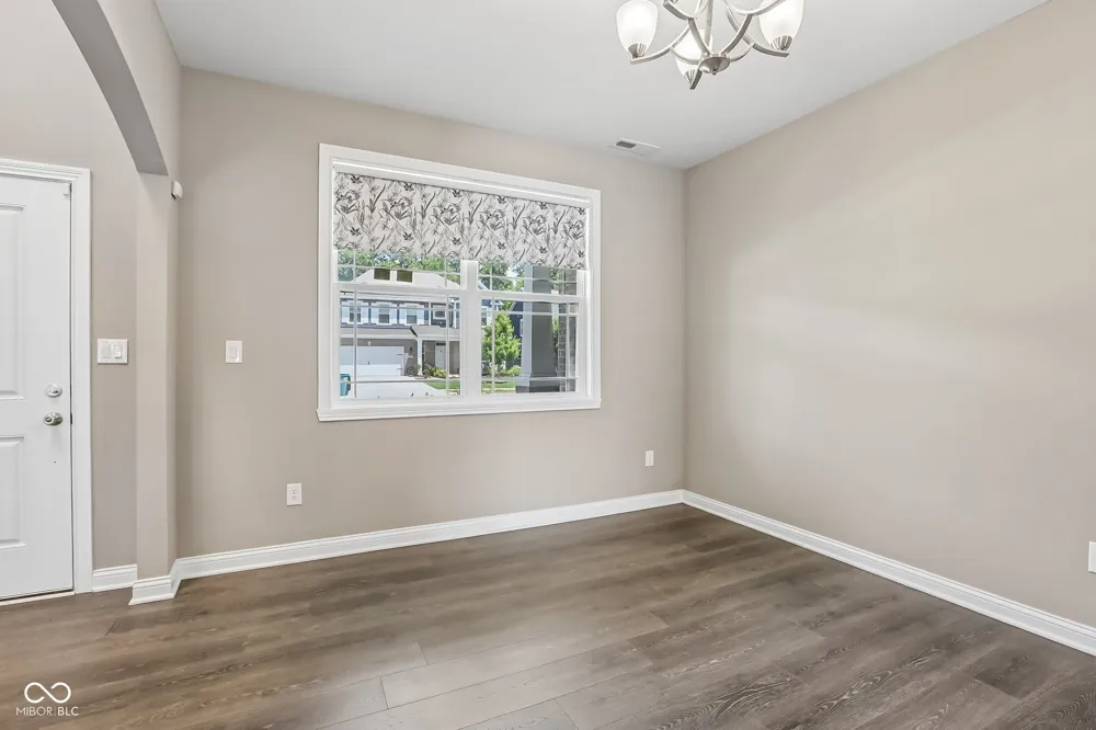 6077 Dugan Drive Whitestown, IN 46075