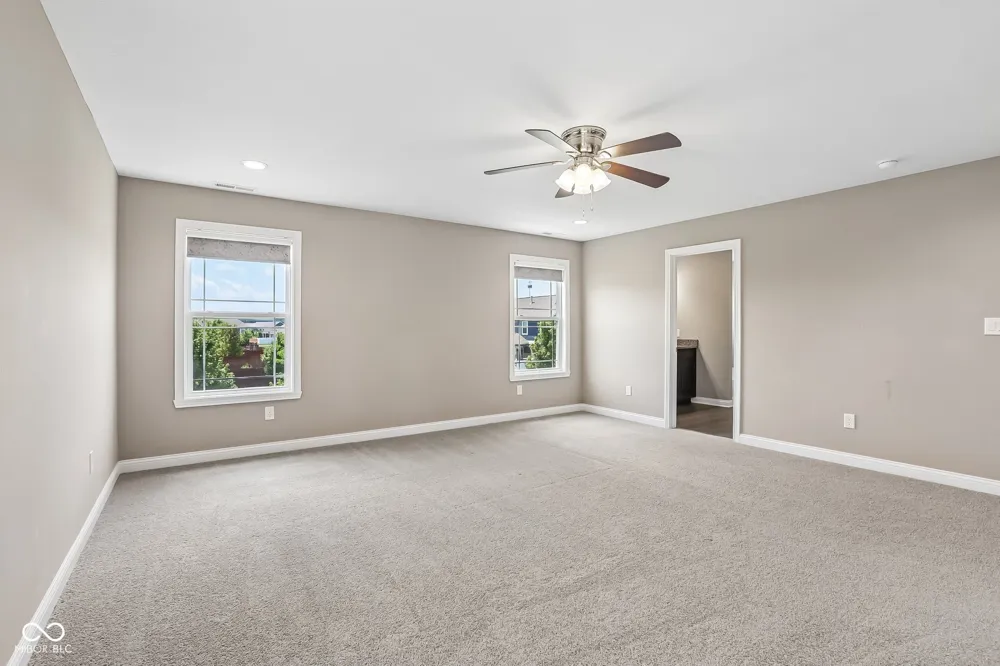 6077 Dugan Drive Whitestown, IN 46075