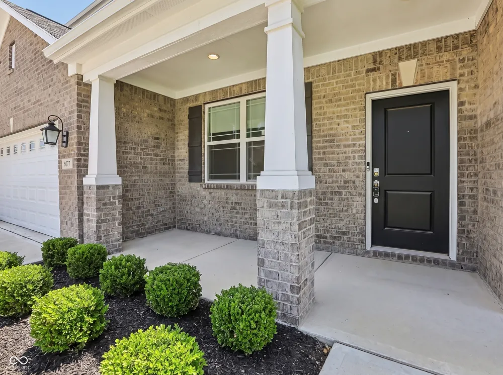 6077 Dugan Drive Whitestown, IN 46075