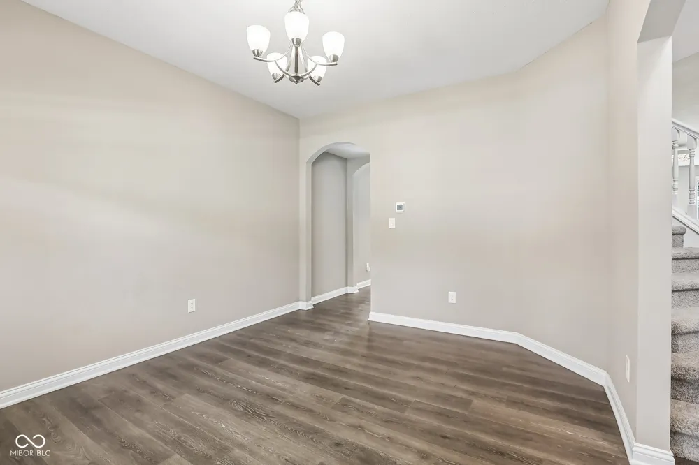 6077 Dugan Drive Whitestown, IN 46075