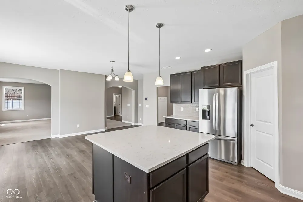 6077 Dugan Drive Whitestown, IN 46075