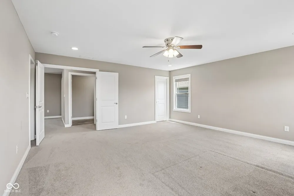 6077 Dugan Drive Whitestown, IN 46075