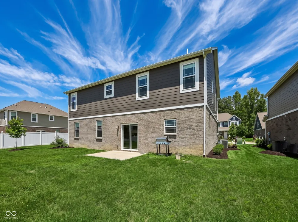 6077 Dugan Drive Whitestown, IN 46075